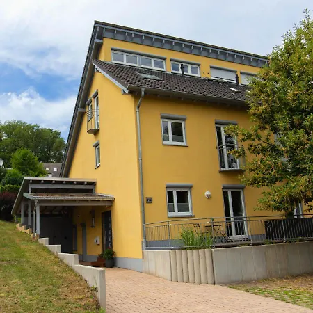 דירה Moselhoehe - 2023 Neu Renoviert, Mit Design-ausstattung & Grossem Garten