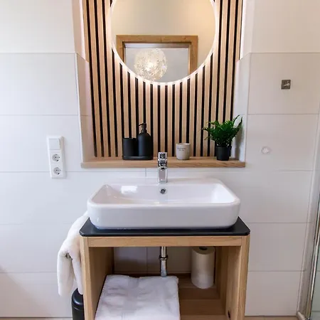 Moselhoehe - 2023 Neu Renoviert, Mit Design-ausstattung & Grossem Garten דירה טראבן-טרארבאך