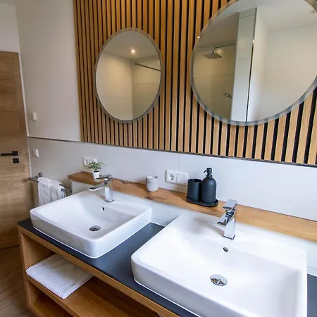 Moselhoehe - 2023 Neu Renoviert, Mit Design-ausstattung & Grossem Garten דירה טראבן-טרארבאך