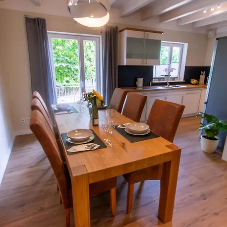 Moselhoehe - 2023 Neu Renoviert, Mit Design-ausstattung & Grossem Garten Lejlighed