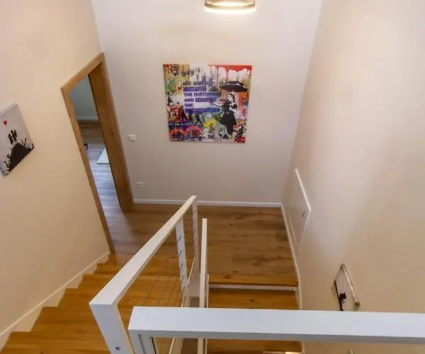 Apartamento Moselhoehe - 2023 Neu Renoviert, Mit Design-ausstattung & Grossem Garten *