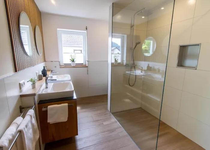 Moselhoehe - 2023 Neu Renoviert, Mit Design-ausstattung & Grossem Garten Apartamento Traben-Trarbach