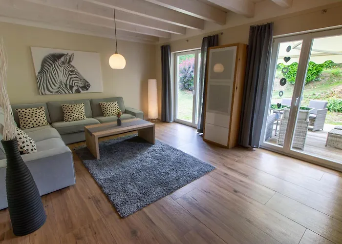 Apartamento Moselhoehe - 2023 Neu Renoviert, Mit Design-ausstattung & Grossem Garten *