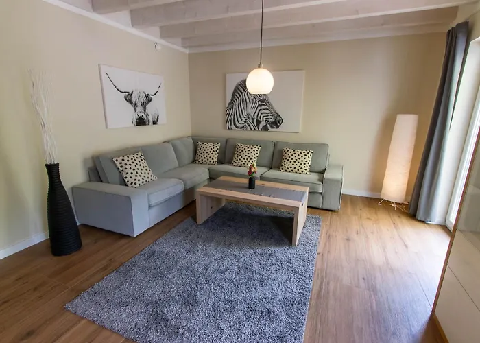 Apartamento Moselhoehe - 2023 Neu Renoviert, Mit Design-ausstattung & Grossem Garten