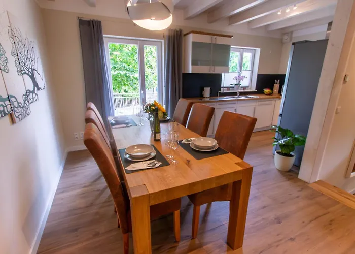 Moselhoehe - 2023 Neu Renoviert, Mit Design-ausstattung & Grossem Garten Apartamento